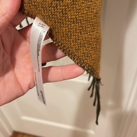 New Anthropologie Green Sweater Poncho - Picture 11 of 12